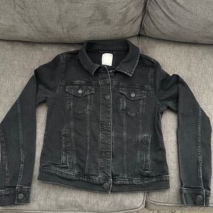 SO Black Jean Jacket, front pockets.